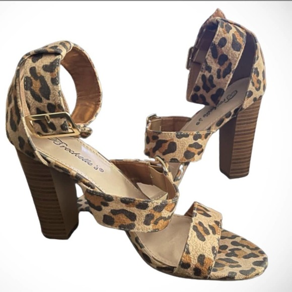 Leopard Faux Suede Open Toe TriBand Ankle Cuff Heel Sandal - Picture 6 of 10